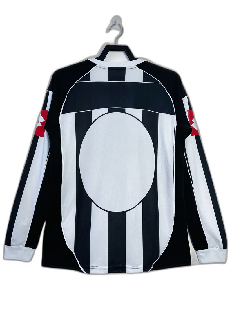 Camisa Juventus 02/03 I Home - Versão Retrô Manga Longa